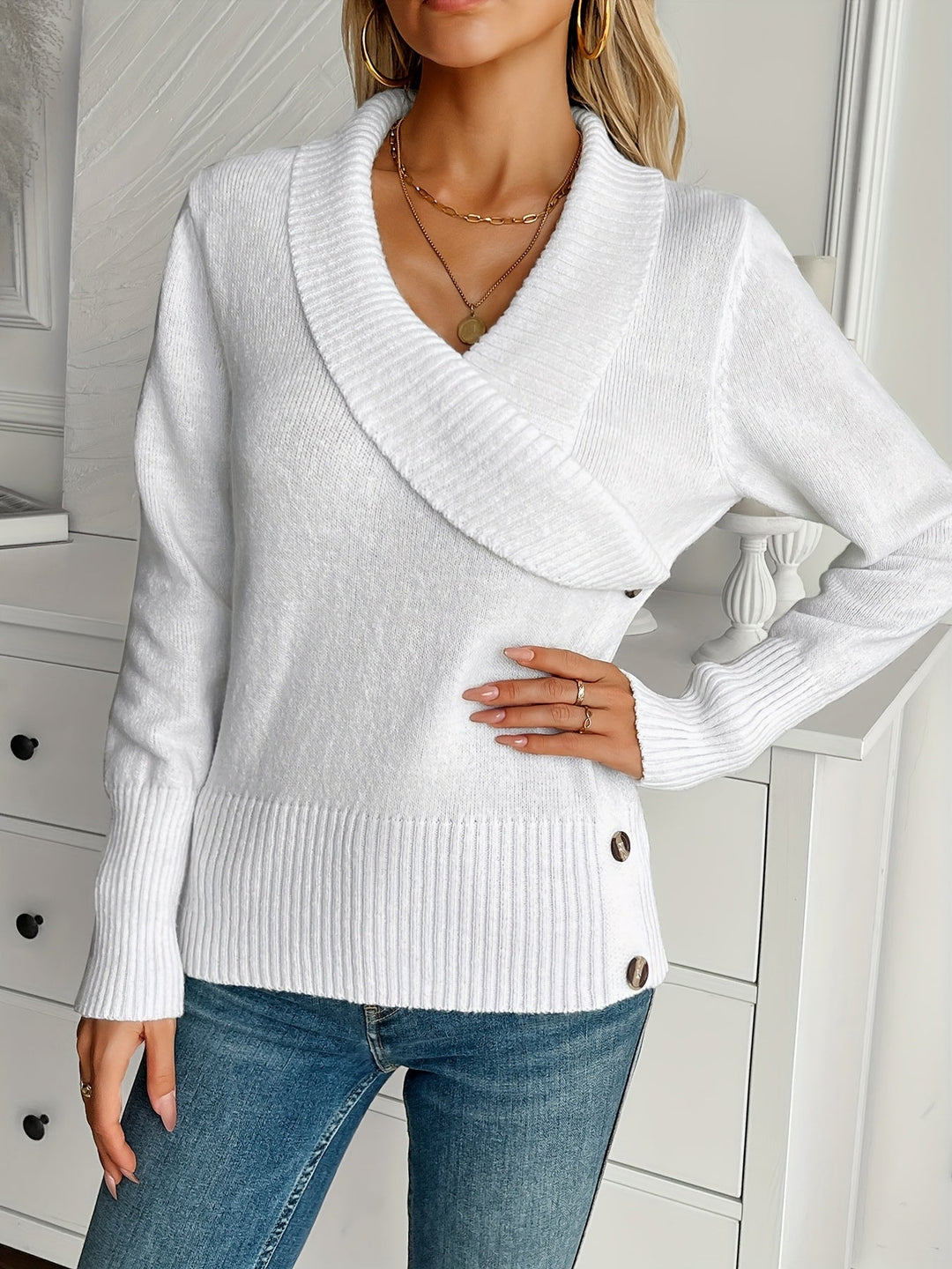 Shellie - Elegant Sweater with Buttons
