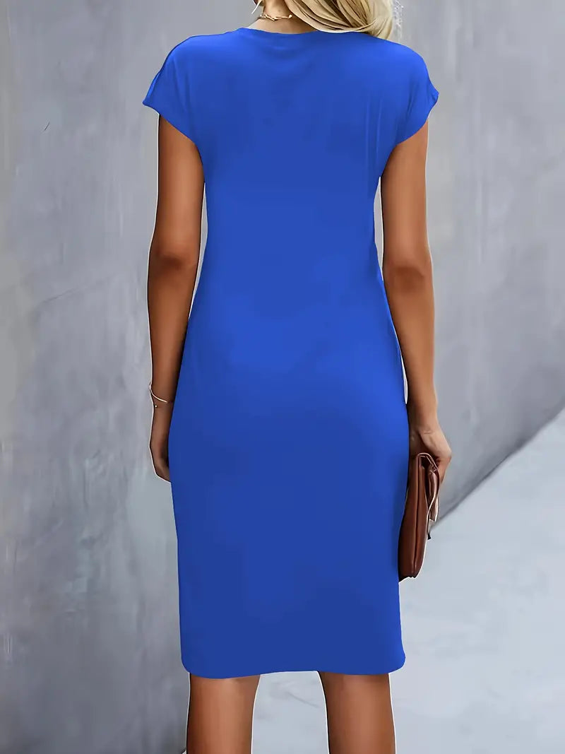Adelina – Flattering Round Neck Dress
