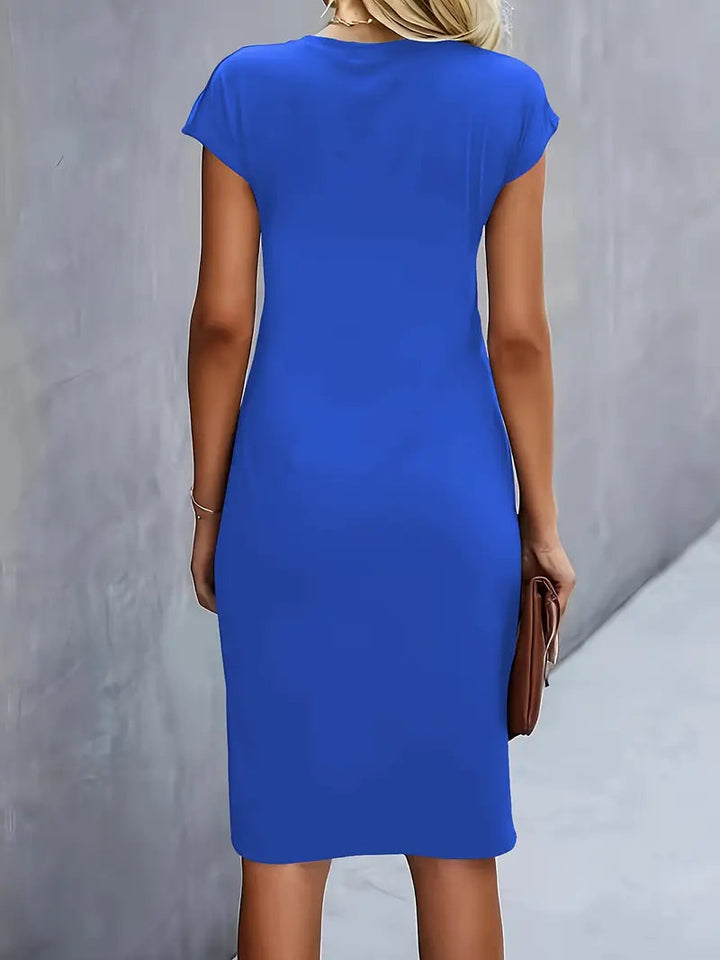 Adelina – Flattering Round Neck Dress