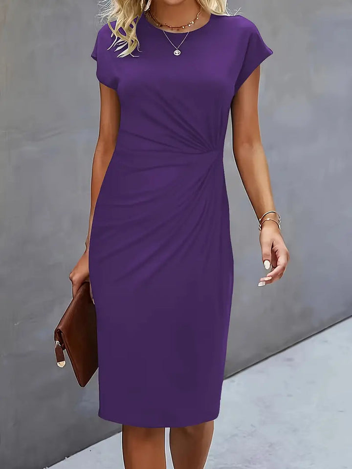 Adelina – Flattering Round Neck Dress